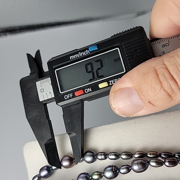 Lustrous Black Charcoal Fresh Water Peacock Pearl 66" Long Equsite Necklace Fine - Picture 9 of 10